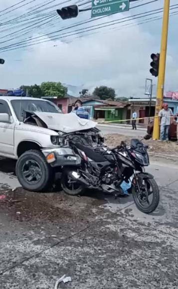 Con placa guatemalteca, armas y prófugo, conductor abandonó escena tras embestir y matar a dos mujeres en Choloma