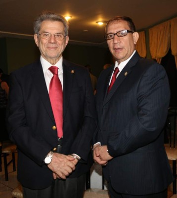 Solemne ceremonia por cambio de directiva