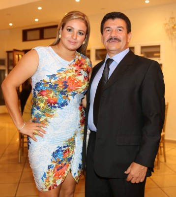 Celebran romántica velada de compromiso matrimonial