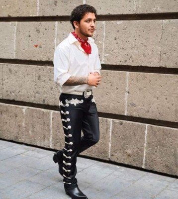 Así es Christian Nodal, el cantante de regional mexicano que enamoró a Belinda