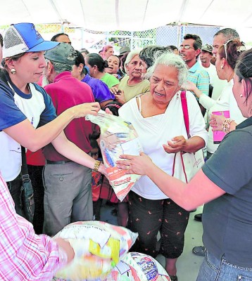 Gobierno hondureño entrega atol fortificado
