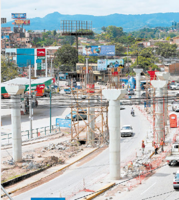 Modernas obras revitalizan red vial de la capital hondureña