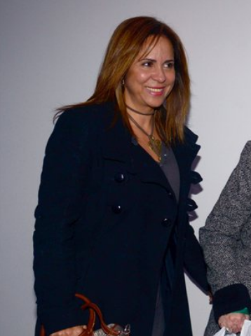 Así es Lucy Mebarak, la hermana de Shakira que huyó de España