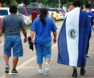 Inmigración, según lacancillería salvadoreña, buscan 'asegurar y deportar' únicamente a quienes hayan ingresado durante2014 y 2015 y que ya cuentan con 'una orden final de deportación'.