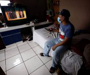 Marlon pasa sus días pensativo atrincherado en su cuarto. Foto: Emilio Flores/ EL HERALDO