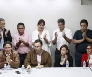 Serenos y hasta sonrientes, Luis Zelaya y la dirigencia liberal aceptaron la derrota en las elecciones el pasado lunes 27 de noviembre.