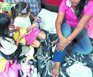 En los últimos días, Estados Unidos ha recibido un masivo ingreso de madres acompañadas de sus hijos. Un fuerte número es de origen hondureño.