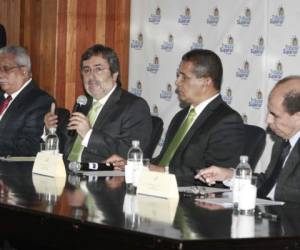 El acuerdo fue firmado por el portavoz de la Maccih, Luis Jiménez Mayor, y magistrados del TSC.