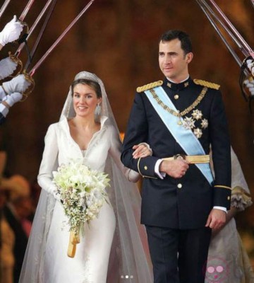 FOTOS: Los mejores looks de la reina Letizia de España