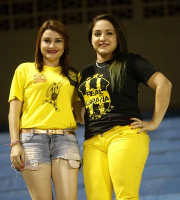 Curiosas imágenes captadas por nuestro lente en la fecha 16 de la LNP