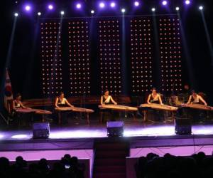 Sookmyung Gayageum Orchestra es la marca más moderna e innovadora de la música tradicional coreana.