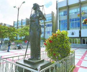 Los nuevos magistrados de la CSJ asumirán en enero del 2016.