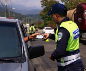 Agentes de tránsito estará en las diferentes carreteras de Honduras para evitar accidentes viales.
