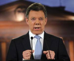 'Tenemos información amplísima de que ellos (las FARC) están preparados para volver a la guerra y la guerra urbana, que es más demoledora que la guerra rural', afirmó el mandatario.