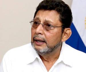 Bayardo Arce, calificó de 'agresivo' e 'injerencista' el proyecto de ley de sanciones económicas que discute el Congreso (Foto: La Jornada/ El Heraldo Honduras/Sucesos de Honduras)