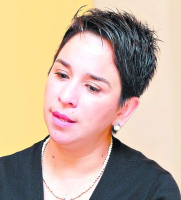 Karla Eugenia Cueva Aguilar: 'Si unos reman en una dirección y otros en otra, la barca se hunde'