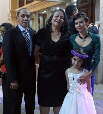 Emotivo intercambio de votos matrimoniales