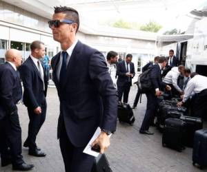 Cristiano Ronaldo a su arribo al aeropuerto de Alemania (Foto: Redes del club)