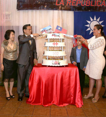 Festejan 102 aniversario de fundación de China (Taiwán)