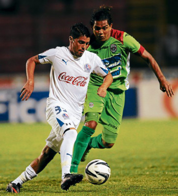 Olimpia se levanta de entre los escombros