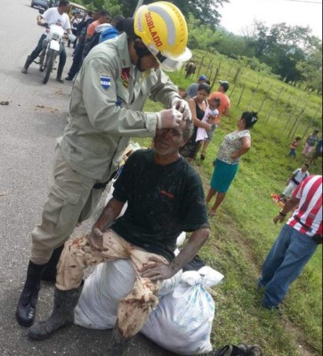Varios heridos tras accidente de bus en Atlántida