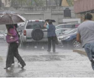 El paso de la onda tropical que afecta actualmente a varias zonas de Honduras, estaría 'generando lluvias y chubascos de moderados a fuertes'.