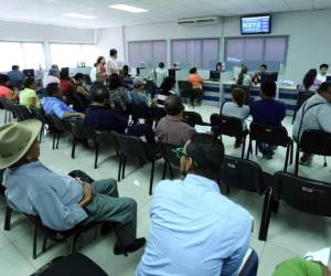 Este mes las oficinas del SAR permanecen llenas debido a que el próximo 30 de abril se vence la declaración y pago del Impuesto sobre la Renta.