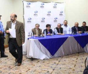 La plataforma fue presentada este martes por miembros de la Comisión de Depuración Policial.