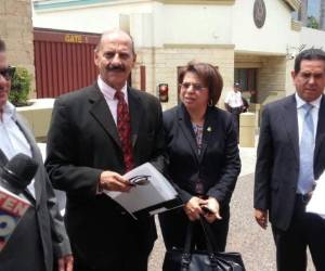 La Comisión de Asuntos Electorales del Congreso Nacional se reunió en la Embajada de Estados Unidos.