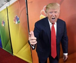 El candidato republicano rompió relaciones con Univisión y NBC.