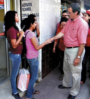 Mauricio Villeda da prioridad a la educación