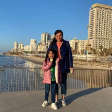 Dayana Vallecillo y su hija Layeska Michelle radican desde hace cuatro años en la ciudad de Petaj Tivka, al centro de Israel y muy cercana a Tel Aviv.