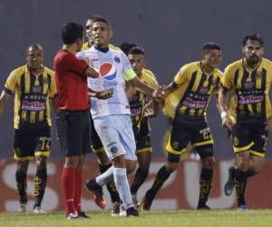 El último episodio de polémica arbitral Olimpia, Motagua, Marathón, Social Sol, Vida y Honduras EP se han quejado públicamente de los arbitrajes en la Liga...