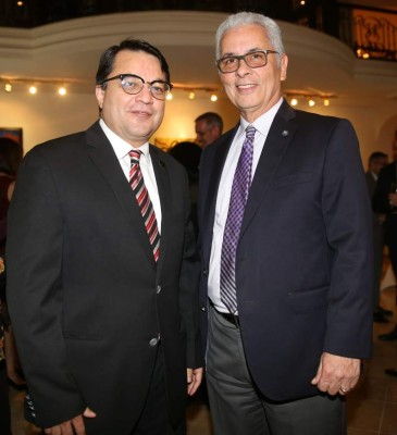 Arte Nacional es expuesto en colección de pinturas