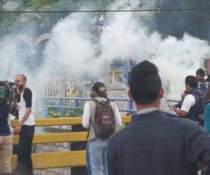 Los estudiantes de la Universidad Nacional Autónoma de Honduras (UNAH) se convirtió en un campo de enfrentamiento.