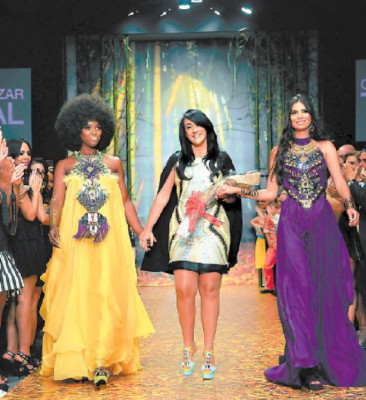 Coloridas prendas de Giannina Azar