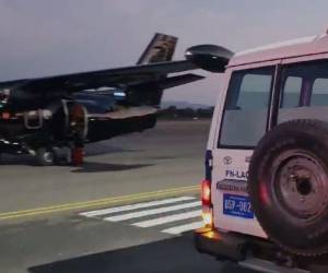 La conducción temeraria habría sembrado luto y dolor en Roatán, donde una menor perdió la vida y 17 luchan por sobrevivir tras recibir graves lesiones tras una colisión seguida de volcamiento. Varias de las víctimas que resultaron heridas tuvieron que ser trasladadas desde Roatán a Tegucigalpa para una atención médica más especializada.