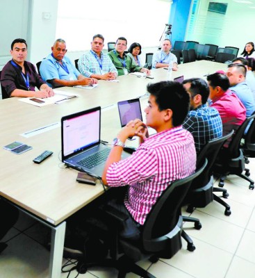 Transportistas urbanos piden aumento de tarifas