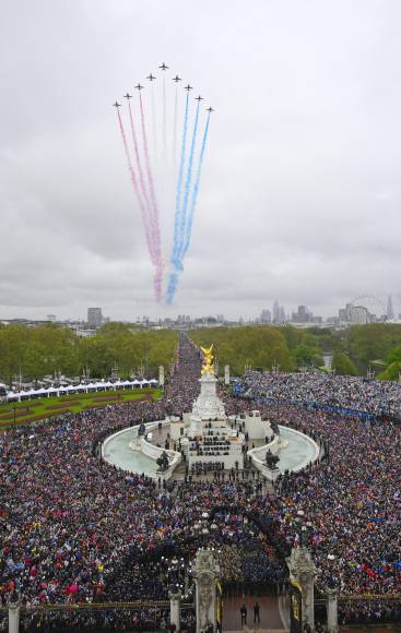 Londres celebra coronación del rey Carlos III y la reina Camila