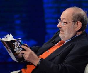 Umberto Eco poseía una colección de alrededor de dos mil libros sobre demonología. Era de los que no soportaban a los que dicen que hoy queda poco espacio para leer.