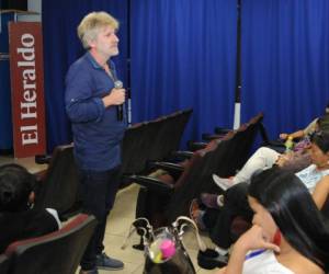 A sala llena se presentó el documental de Gaizka Urresti.