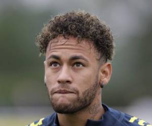 Neymar durante un entrenamiento de la selección brasileña en Londres, el martes 29 de mayo de 2018.