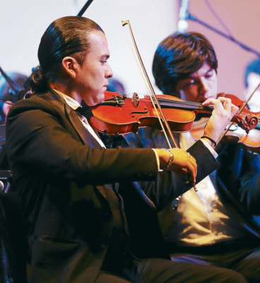 La filarmónica ofreció concierto navideño en el CCI