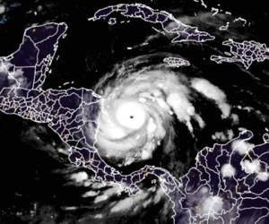 Esta imagen satelital NOAA / GOES muestra el huracán Iota el 16 de noviembre de 2020. Foto: AFP