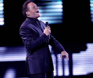 Luis Miguel en Viña del Mar 2012. (Foto: AP)