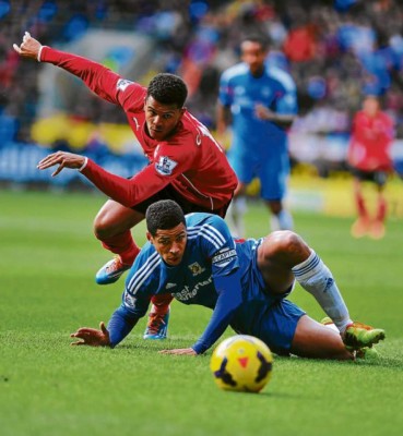 El Hull City con Maynor gana con goleada