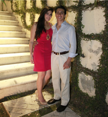 Mucha dicha a los novios