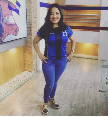 Conocidas personalidades de la farándula catracha se ponen la camiseta de la Selección de Honduras