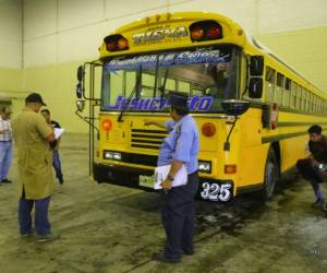 Ya se realizó la revisión físico-mecánica de las unidades que transportarán veraneantes a varios destinos (Foto: EL HERALDO)