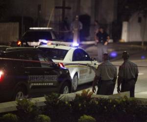 La policía estatal pidió refuerzos de la federal (FBI) y de la capital, Washington.